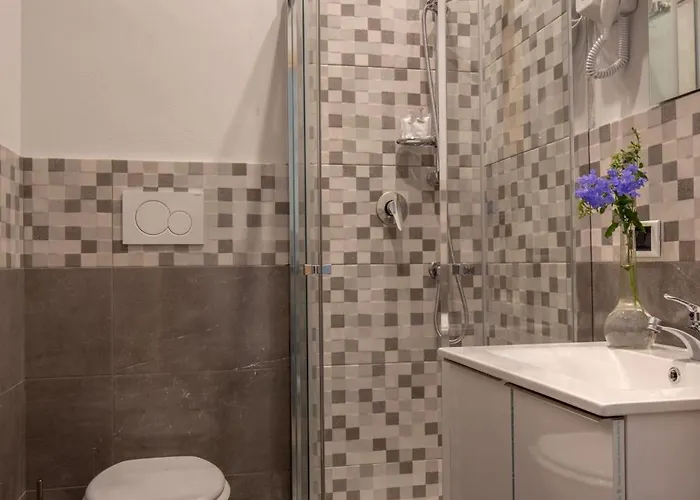 فندق مبيت وإفطار The Shell 3*